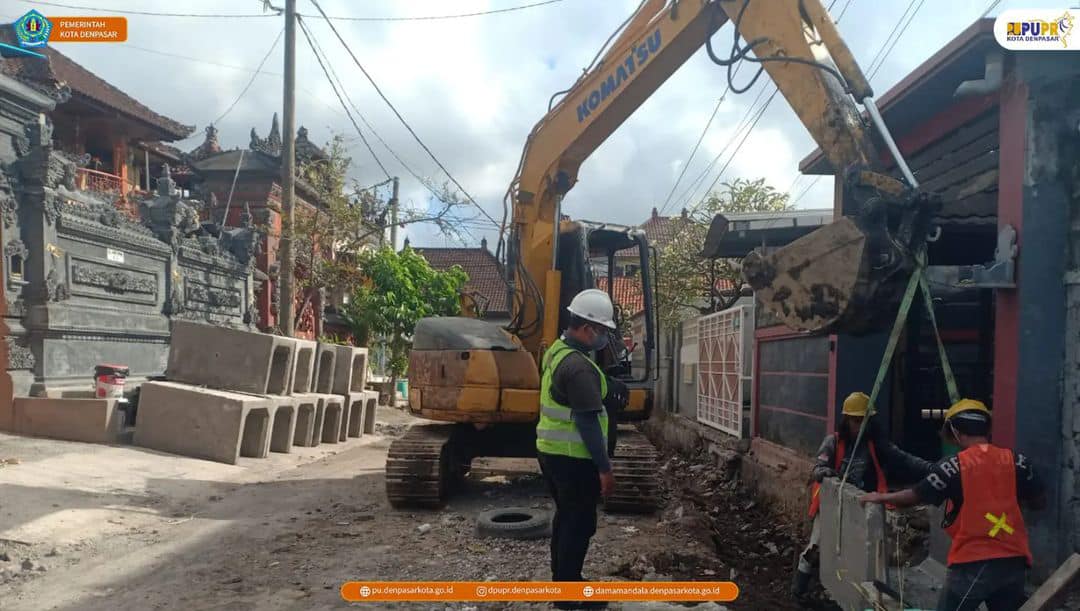 Rekontruksi Jalan Kawasan Jalan Sari Dana