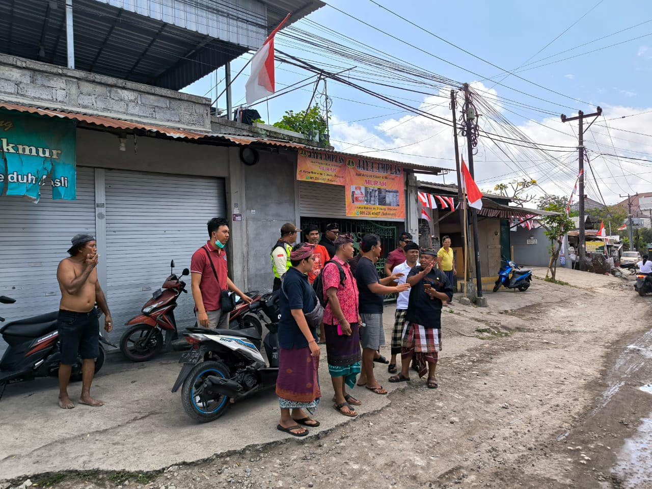 Pembinaan Masyarakat di Jl. Karya Makmur