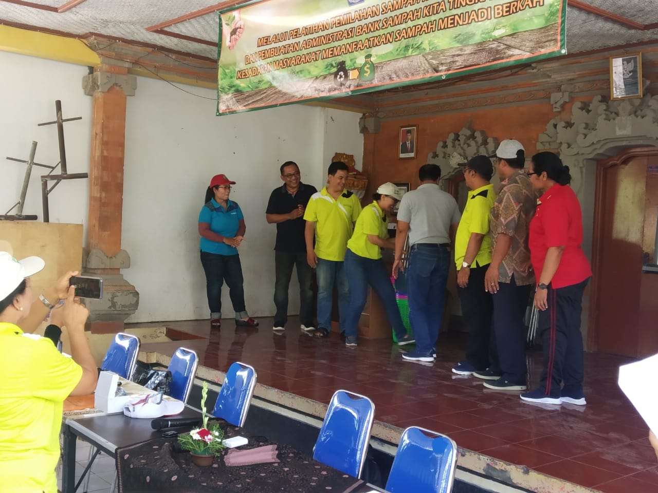 PELATIHAN PEMILAHAN SAMPAH DAN KOMPOSTING