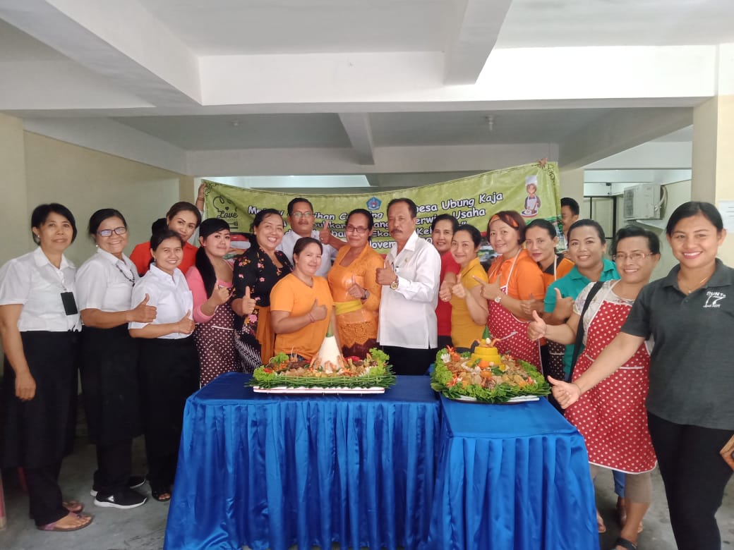 Pelatihan Catering PKK Desa Ubung Kaja